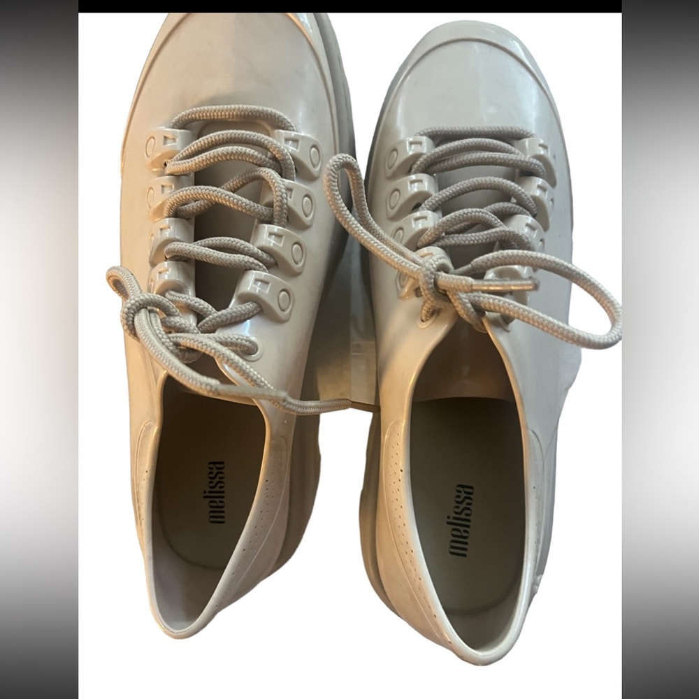 Mellissa beige Kickoff shoes NWT - Picture 3 of 8